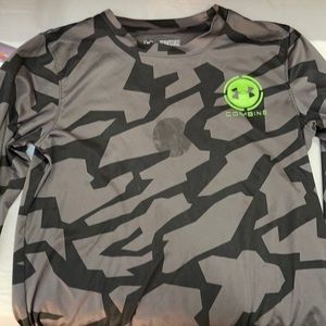 Long sleeve under at